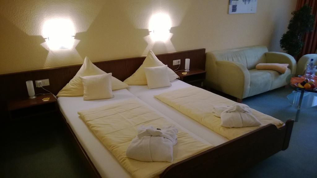 Landhotel Vierjahreszeiten Bad Königshofen im Grabfeld Cameră foto